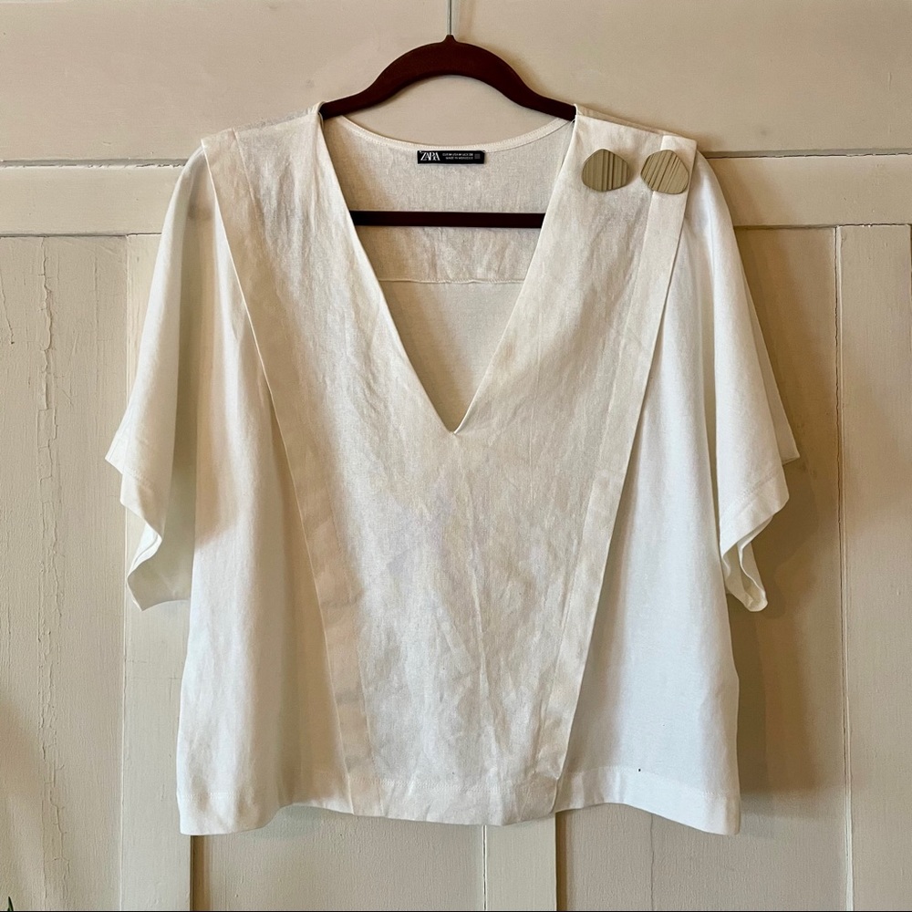 Zara Ecru Tee with Wood Buttons NWOT